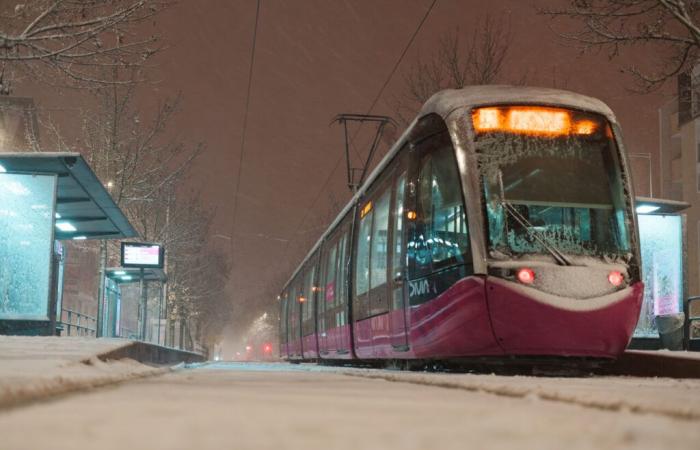 ancora possibili fiocchi di neve questo venerdì, ghiaccio nella notte