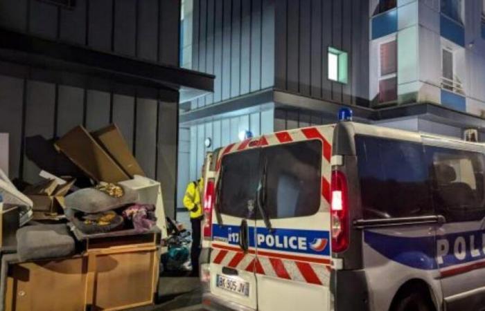 Morte di una donna in seguito all'incendio nel suo appartamento vicino a Rouen: cosa rivela l'autopsia