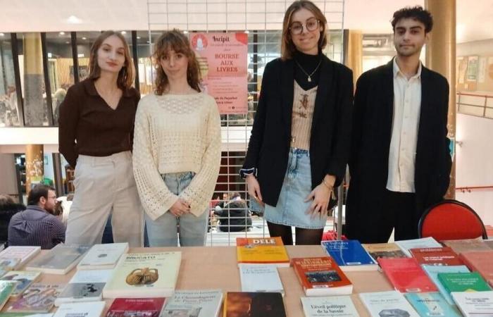 A Lorient, un'associazione studentesca ricicla i libri per “fare