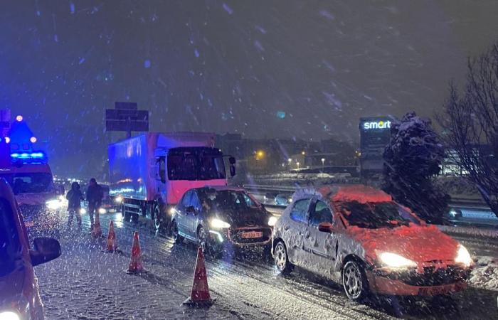 “Cinque minuti di viaggio, ma 1h20 con la neve”, serata difficile sulle strade dell'Île-de-France