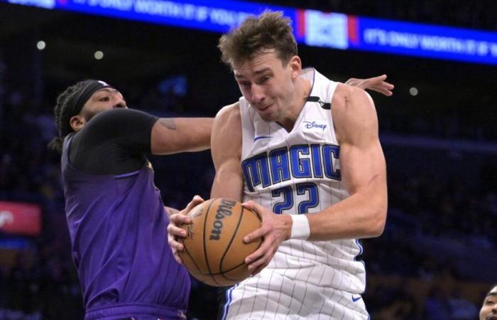 Riepilogo NBA: Magic si fa avanti tardi per vincere contro i Lakers; Il Jazz perde contro gli Spurs