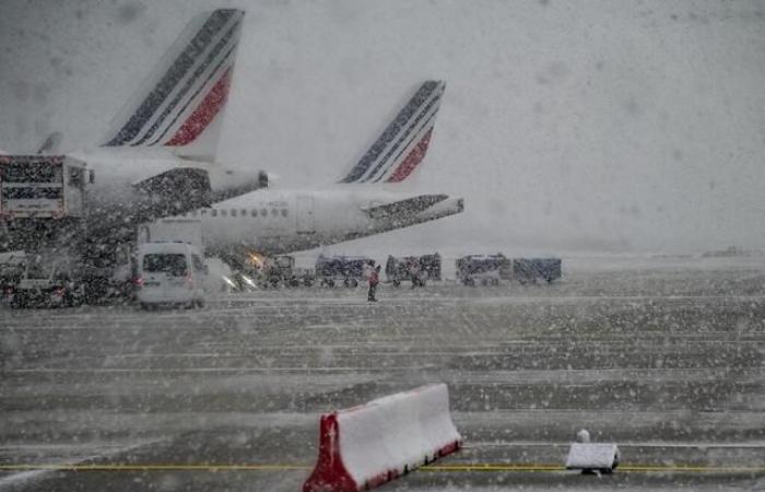 NELLE IMMAGINI. Rennes, Parigi, Strasburgo… Mezza Francia sotto la neve dopo la tempesta