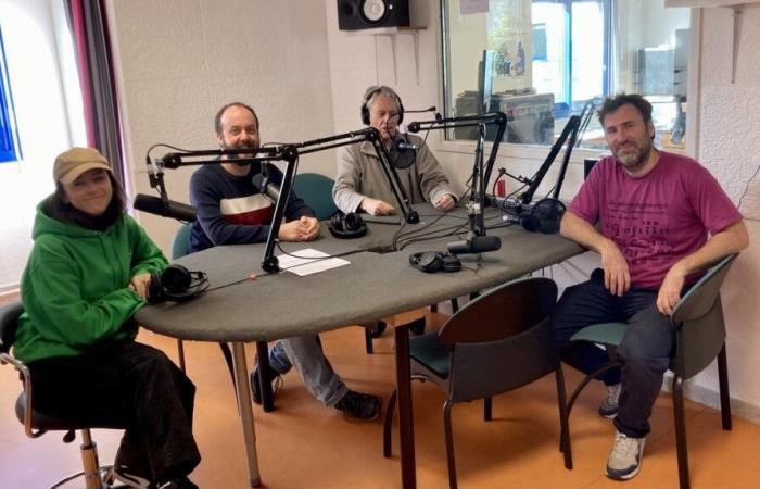 FATTO DELLA SERATA Le radio comunitarie delle Cévennes si rassicurano temporaneamente sul loro budget