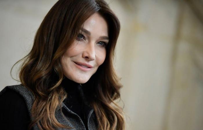 Carla Bruni-Sarkozy ammette di aver posseduto il telefono oggetto dell'indagine