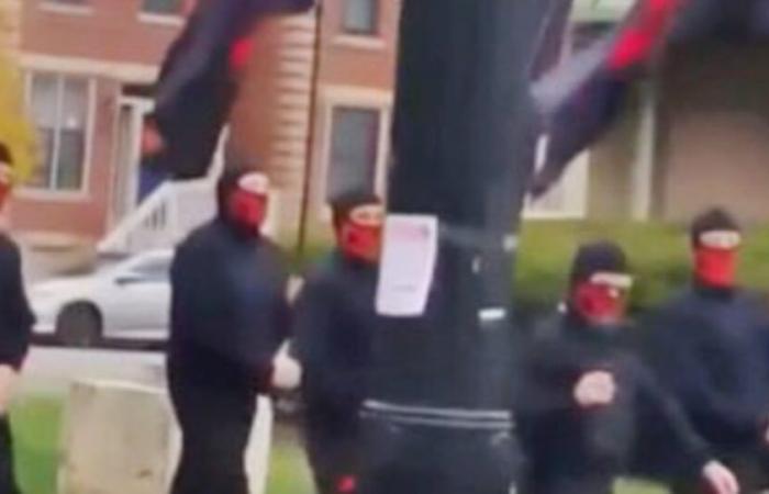 Durante una marcia a Columbus, nell’Ohio, erano in mostra sia il nazismo che l’ipocrisia