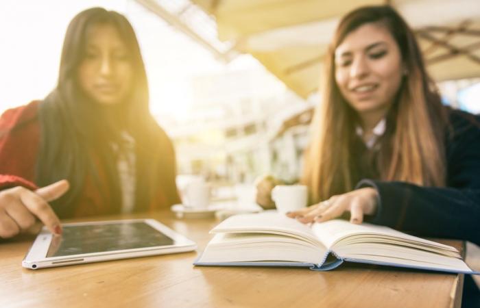 Questa biblioteca pirata sfida la giustizia e sostiene gli studenti di tutto il mondo