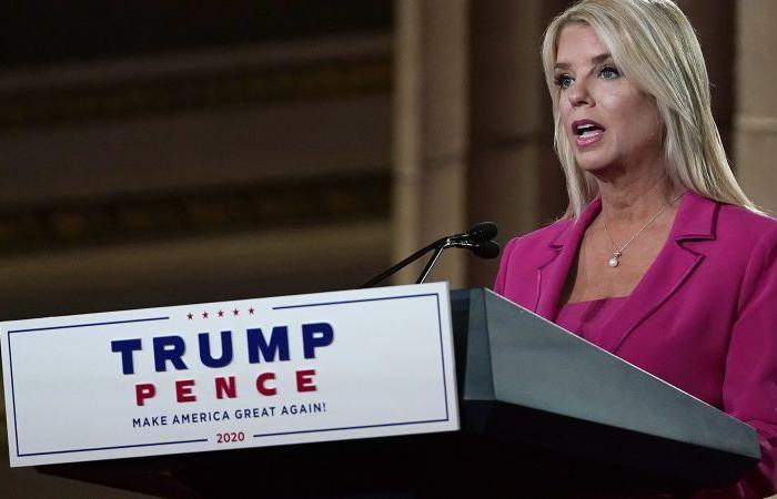 Trump nomina Pam Bondi come sua scelta come procuratore generale dopo che Gaetz ha abbandonato la considerazione