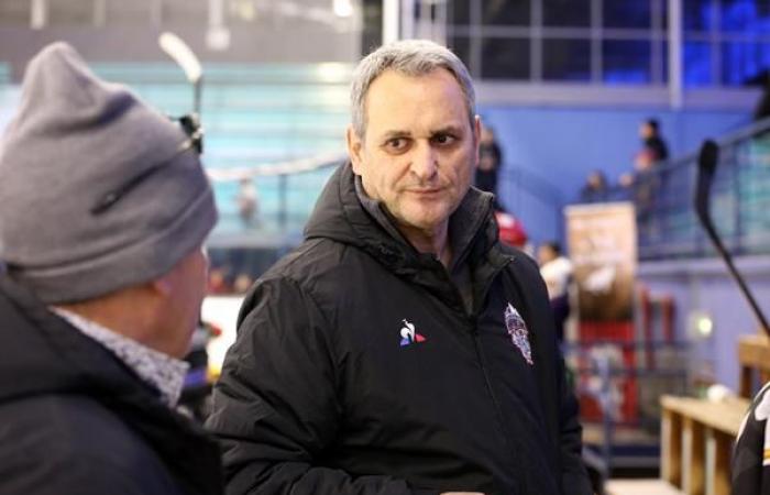 perché il presidente dell'Hockey Club Mont-Blanc sbatte la porta?