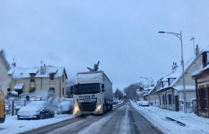 Sulle strade dell'Orne, mezzi pesanti bloccano il traffico