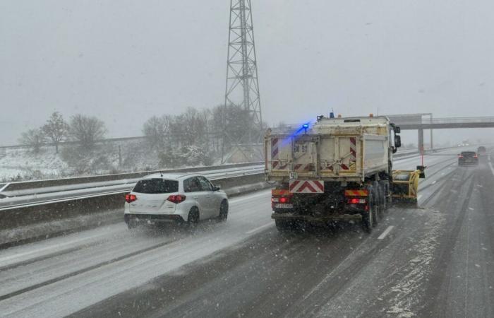 APRR pronto per la neve, imbarco con Philippe, al volante di uno spargisale