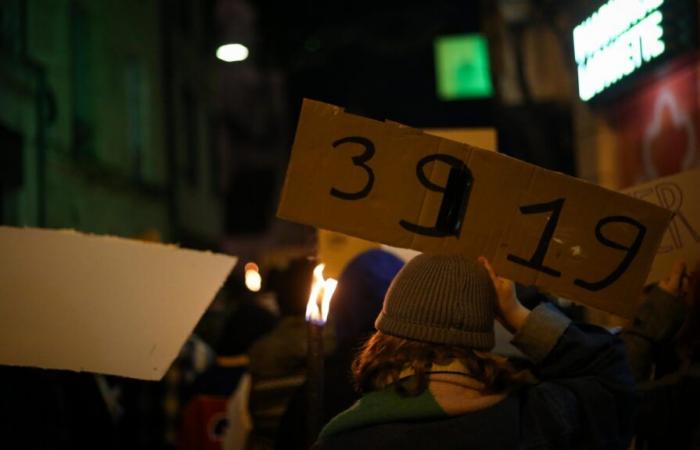 processioni in tutta la Francia e nel mondo