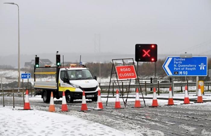 La tempesta Bert provoca gravi disagi nel Regno Unito e in Irlanda; almeno un morto in Inghilterra