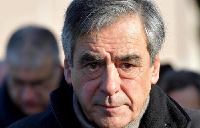 lunedì le sanzioni contro François Fillon sono state riesaminate