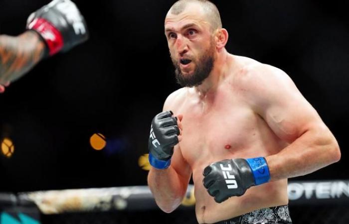 Il musulmano Salikhov diventa il primo a mettere a segno due KO con calci rotanti nella storia dell'UFC