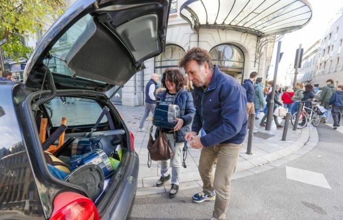 I Palois si affrettano a portare alla luce gli ultimi tesori del Continental Hotel