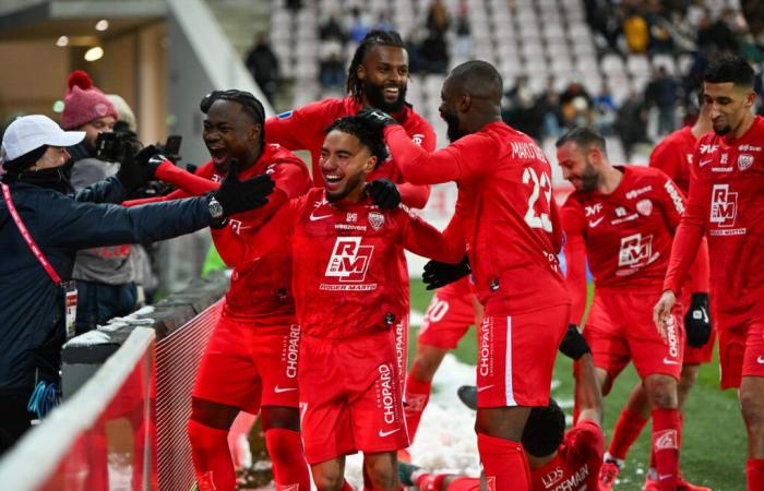 DFCO – Versailles (2-0): i Reds sul podio!