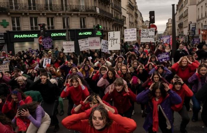 decine di manifestazioni si svolgono in Francia, nel bel mezzo del processo per stupro Mazan