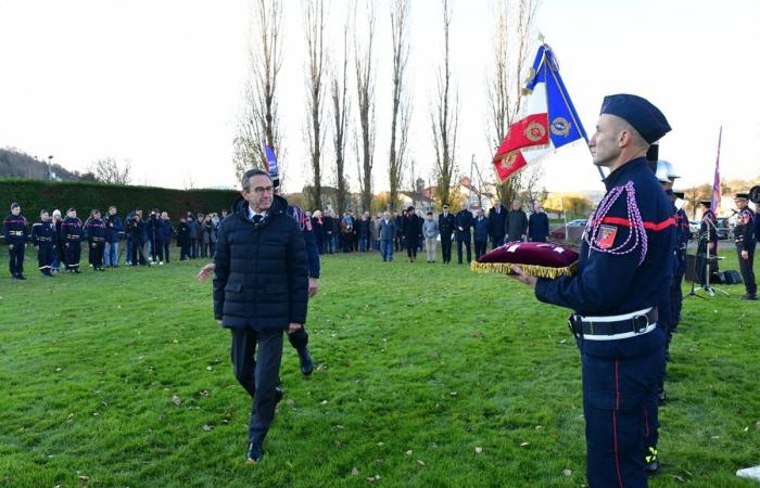 Il ministro degli Interni ha concluso la sua visita alla città devastata dall'alluvione del 17 ottobre nell'Alta Loira