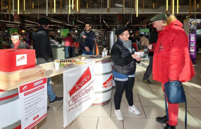 “I consumatori devono capire”, gli agricoltori in missione di sensibilizzazione al supermercato di Sauveterre-de-Guyenne