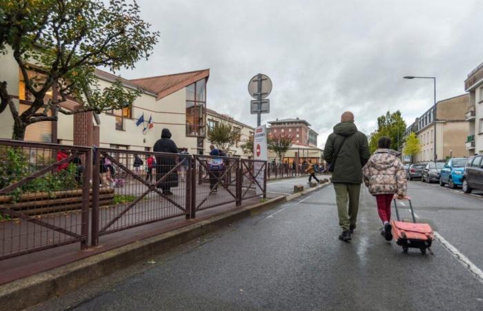 La strada è tornata agli scolari di questa cittadina della Val-d'Oise