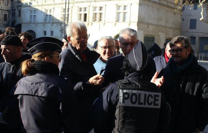 BEAUCAIRE Jordan Bardella inaugura l'ufficio di Julien Sanchez e lancia un appello alla mobilitazione per le elezioni comunali