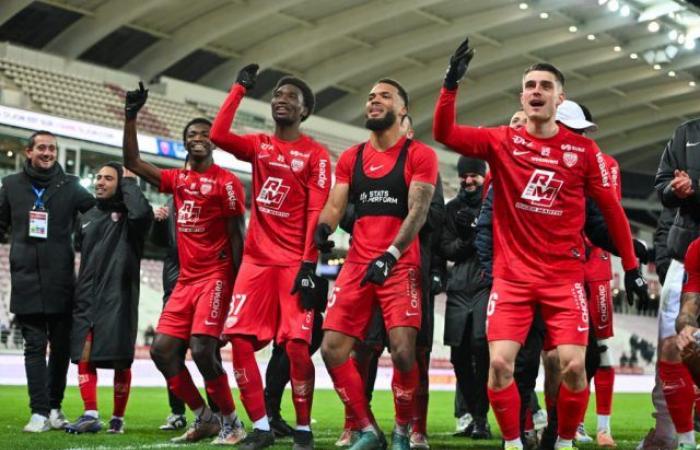 DFCO – Versailles (2-0): i Reds sul podio!