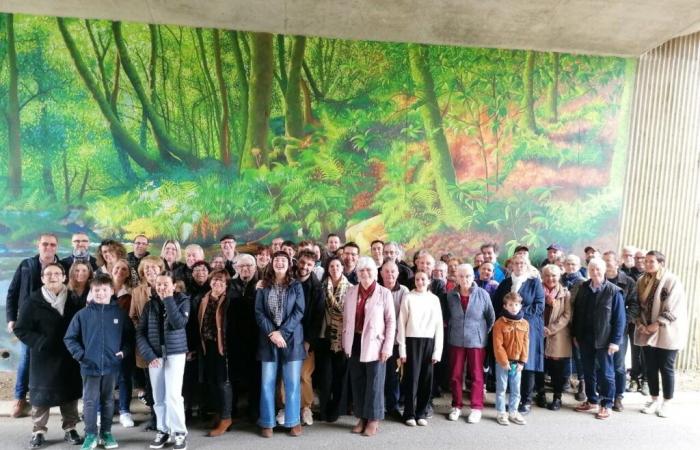 Nei pressi di Fougères viene completato l'affresco monumentale dipinto sotto un ponte