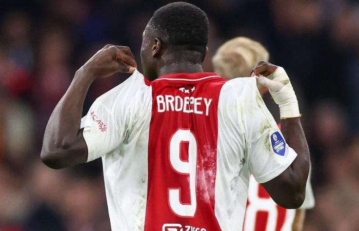 Schiaffo L’Ajax fatica a superare il PEC in Arena, primo gol in Premier League di Brobbey