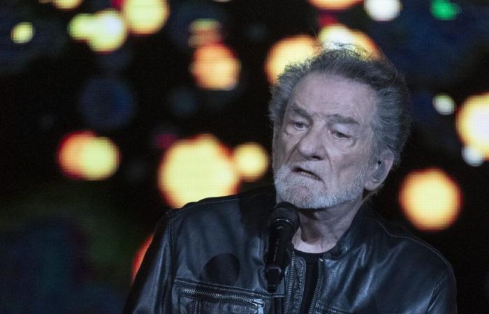 “Non fumare, non bere”: Eddy Mitchell diminuito fisicamente, cambia vita per ritrovare la salute