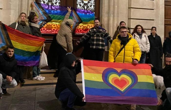 NÎMES Attacco omofobico davanti al Pride? Manifestazione e reazione politica