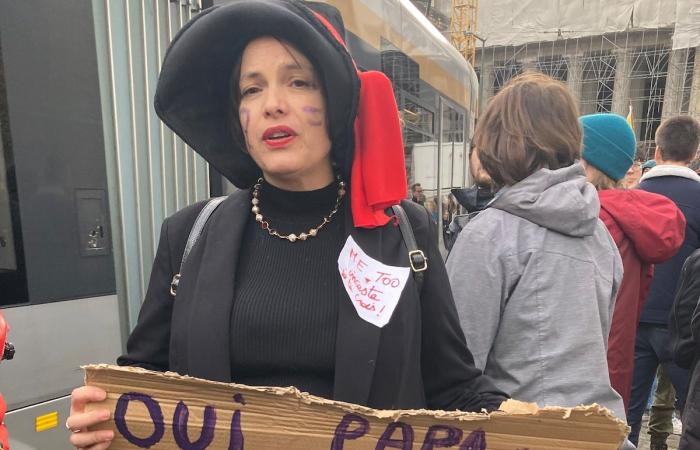 Manifestazione contro la violenza sulle donne: “Il futuro sembra catastrofico per le donne”