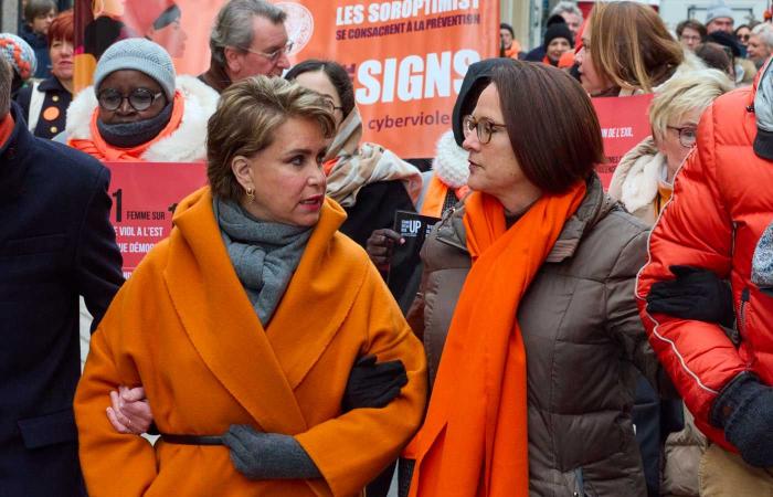 La Granduchessa Maria Teresa manifesta in arancione per sostenere le donne vittime di violenza