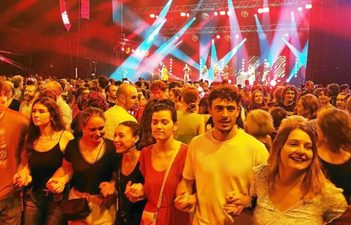 Yaouank: più di 5.000 ballerini al più grande fest-noz della Bretagna a Rennes