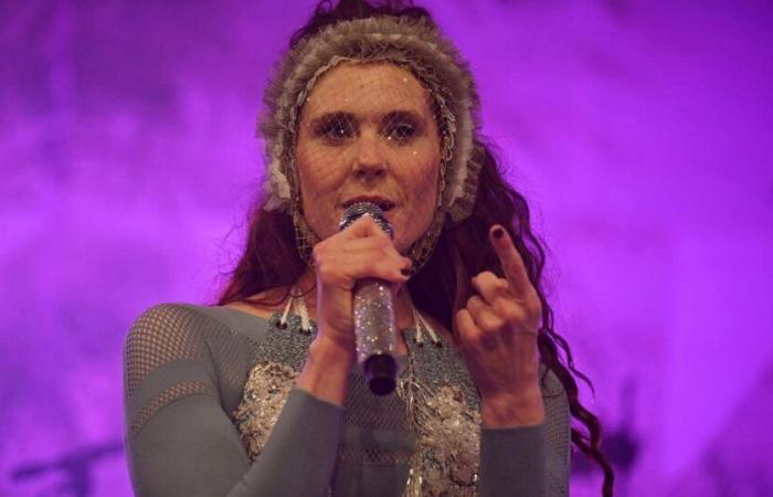 la cantante Kate Nash vende foto intime su OnlyFans per finanziare i suoi tour