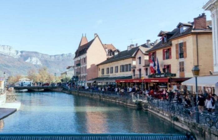 Annecy: 3.800 abitanti evacuati per la rimozione di una bomba risalente alla Seconda Guerra Mondiale: Notizie