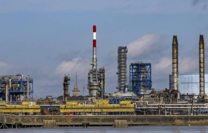 Il petrolio scorre nella Loira dopo una perdita nella raffineria TotalEnergies di Donges – Libération