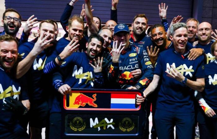 “Che stagione, ce l’abbiamo fatta”: l’emozione di Max Verstappen dopo la sua 4a incoronazione in F1 (video)