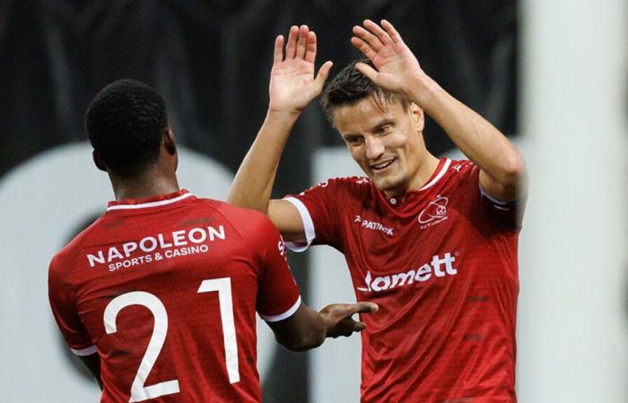 Jelle Vossen guida Zulte Waregem con una tripletta superando Seraing al comando