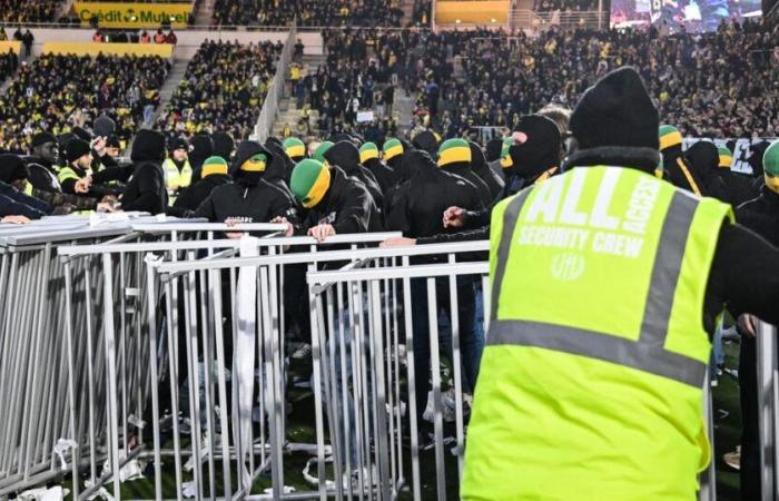 Tifosi arrabbiati tentano di entrare in campo alla Beaujoire, il Nantes-Le Havre viene interrotto due volte