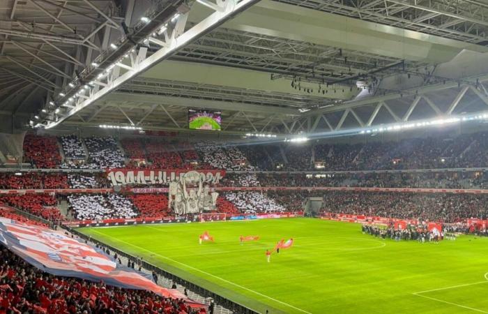 FOTO: Il LOSC festeggia gli 80 anni del club in un'atmosfera pazzesca sul campo dello stadio Pierre Mauroy