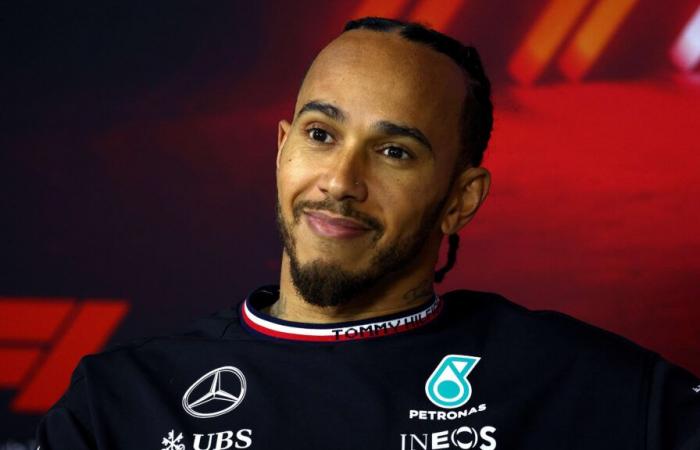 Lewis Hamilton elogia il risultato “fenomenale” della squadra a Las Vegas mentre recupera dalla P10 alla P2