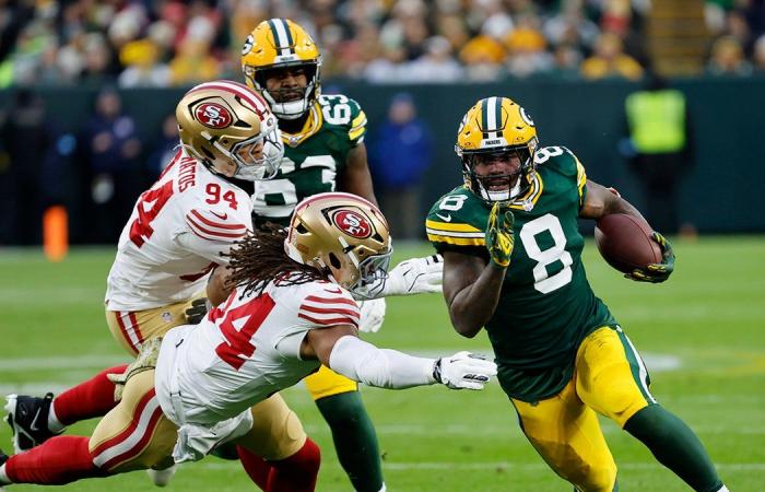 Josh Jacobs segna 3 touchdown mentre i Packers dominano i 49ers tormentati dagli infortuni