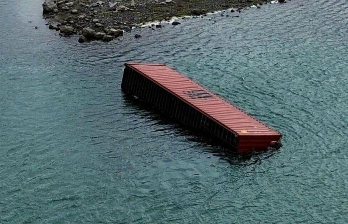 Boucherville | Domenica un container è caduto nel fiume San Lorenzo