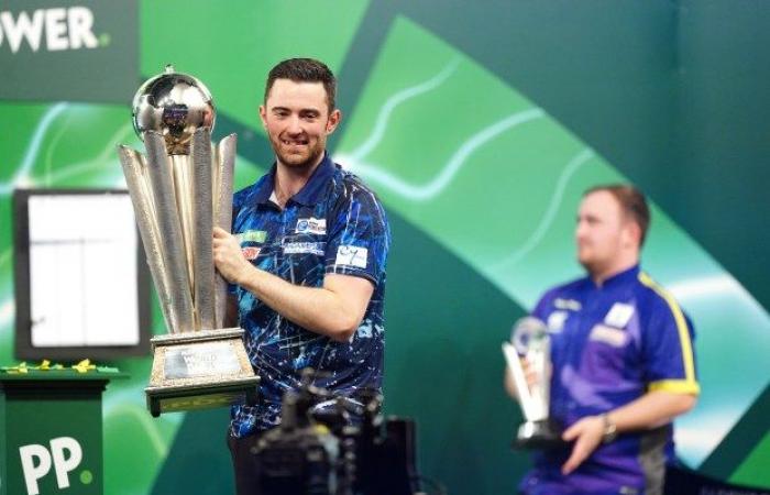 Luke Littler in fila per affrontare Fallon Sherrock nel SECONDO ROUND mentre il sorteggio del Campionato mondiale di freccette PDC lancia un pareggio epico