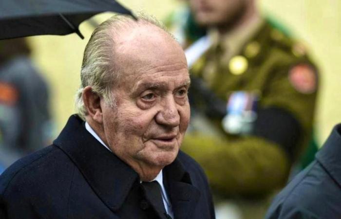 L’ex re Juan Carlos preso di mira da denuncia per irregolarità fiscali