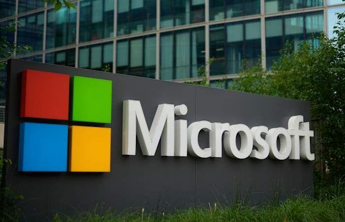 Microsoft sta indagando sull'interruzione poiché migliaia di utenti segnalano problemi con Teams e Outlook