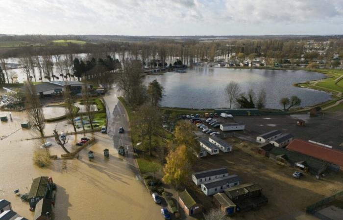 La seconda grande tempesta di questa stagione in Gran Bretagna provoca almeno due morti