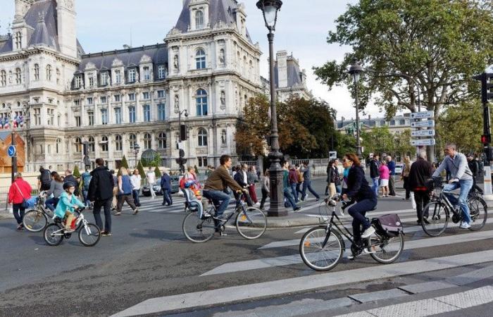 Parigi Centro pedonale, i primi 4 arrondissement senza auto questa domenica 1 dicembre 2024