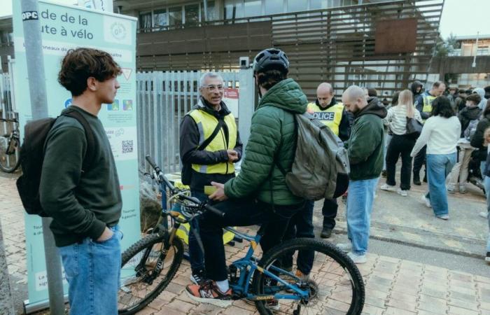 per la sicurezza dei ciclisti, l'associazione Roue libre agisce sul fronte della prevenzione