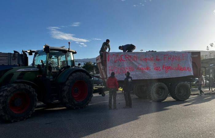 “Abbiamo delle promesse ma non si fa nulla”, bloccati due centri d'acquisto in Alta Savoia